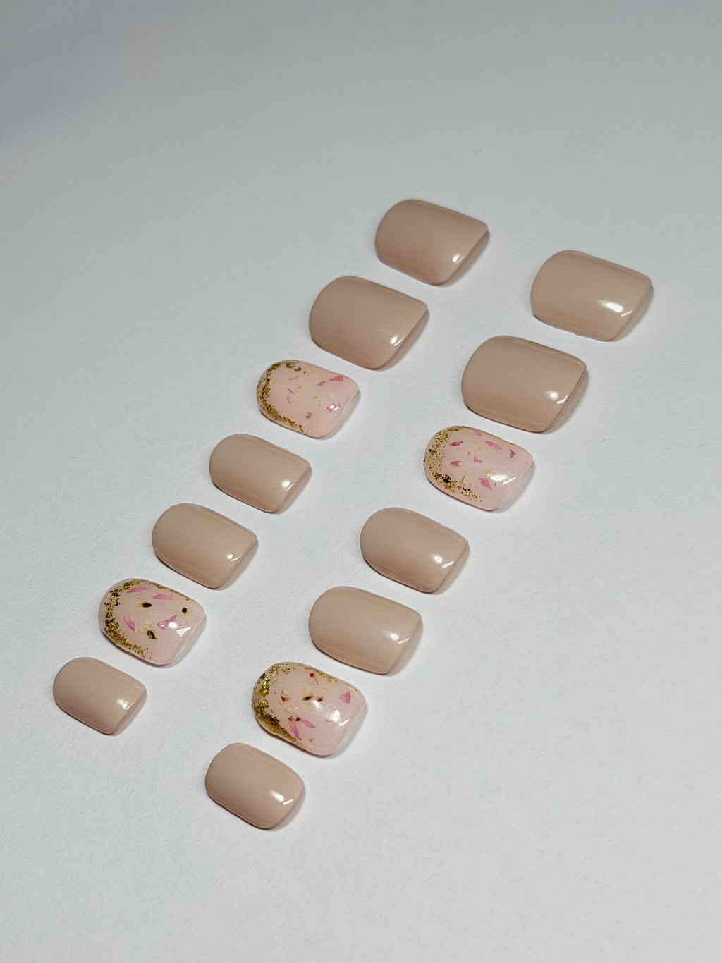 In built dry flower nails
