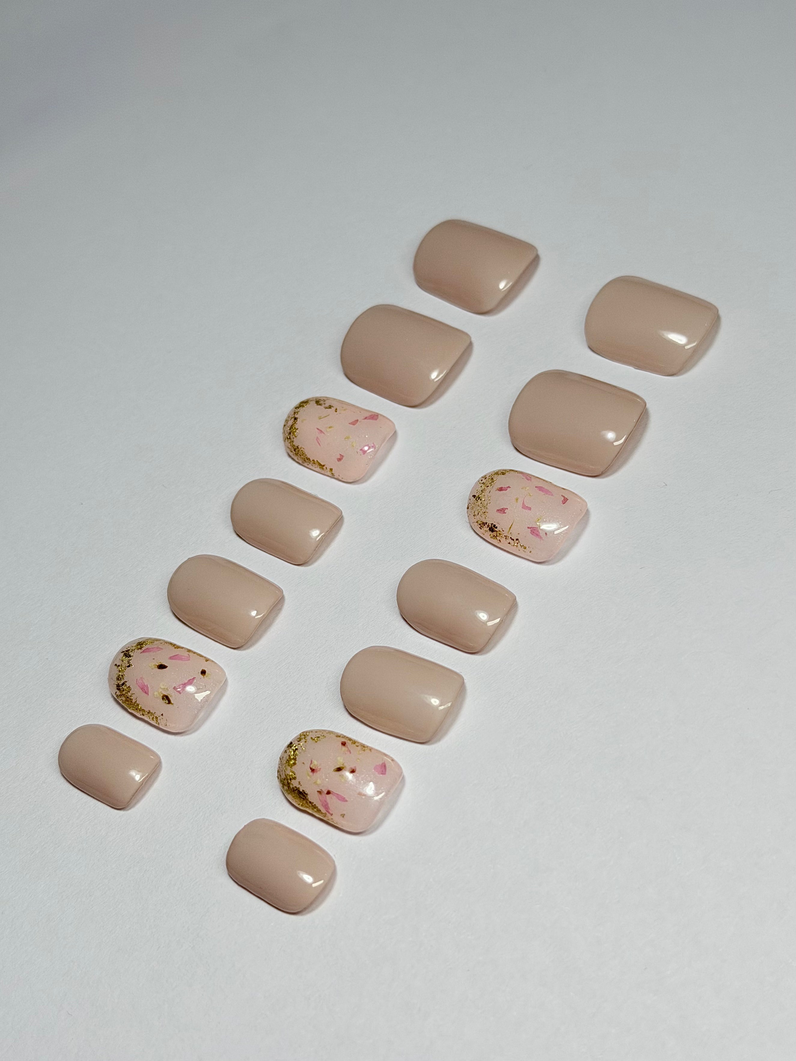 In built dry flower nails