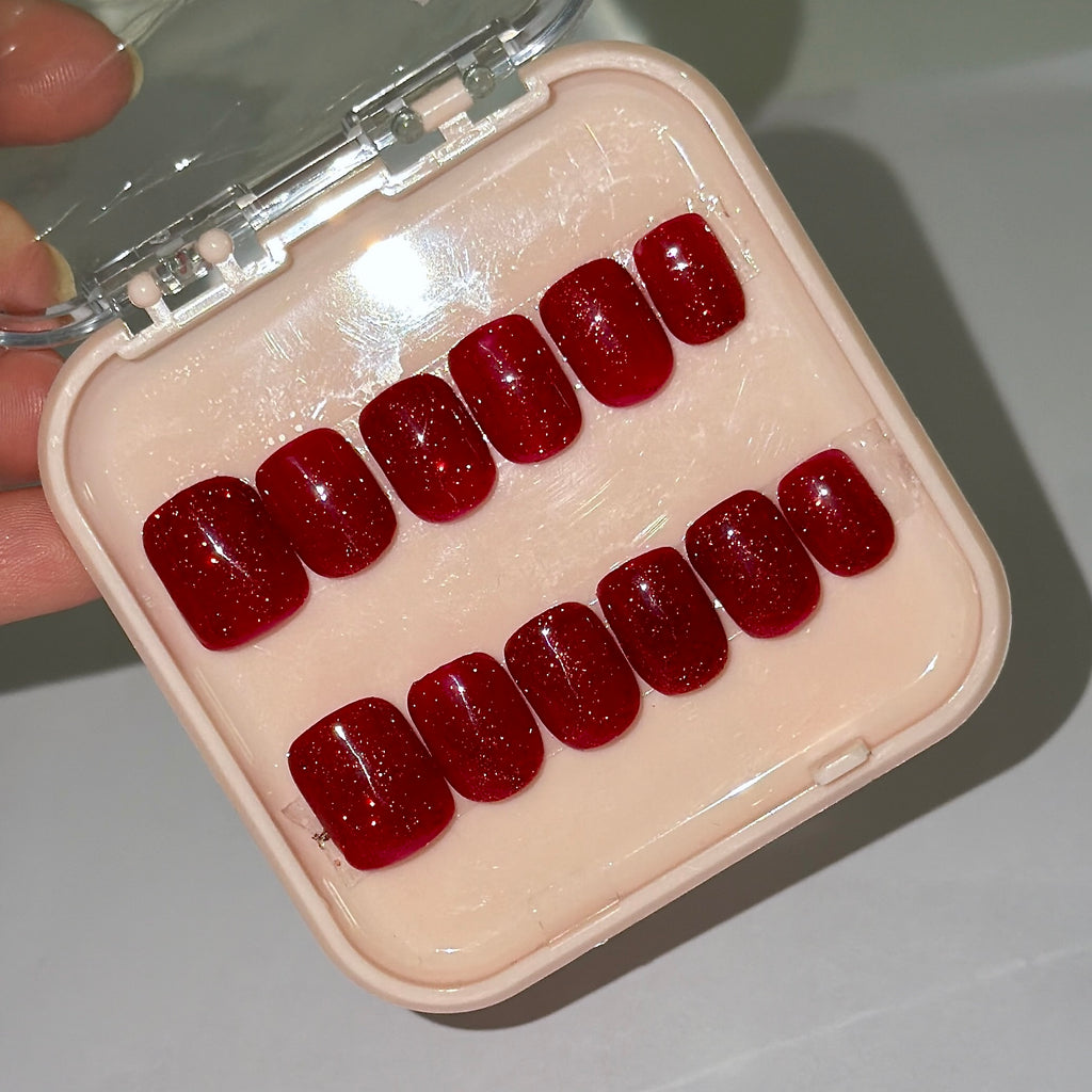 Fine wine glitter nails